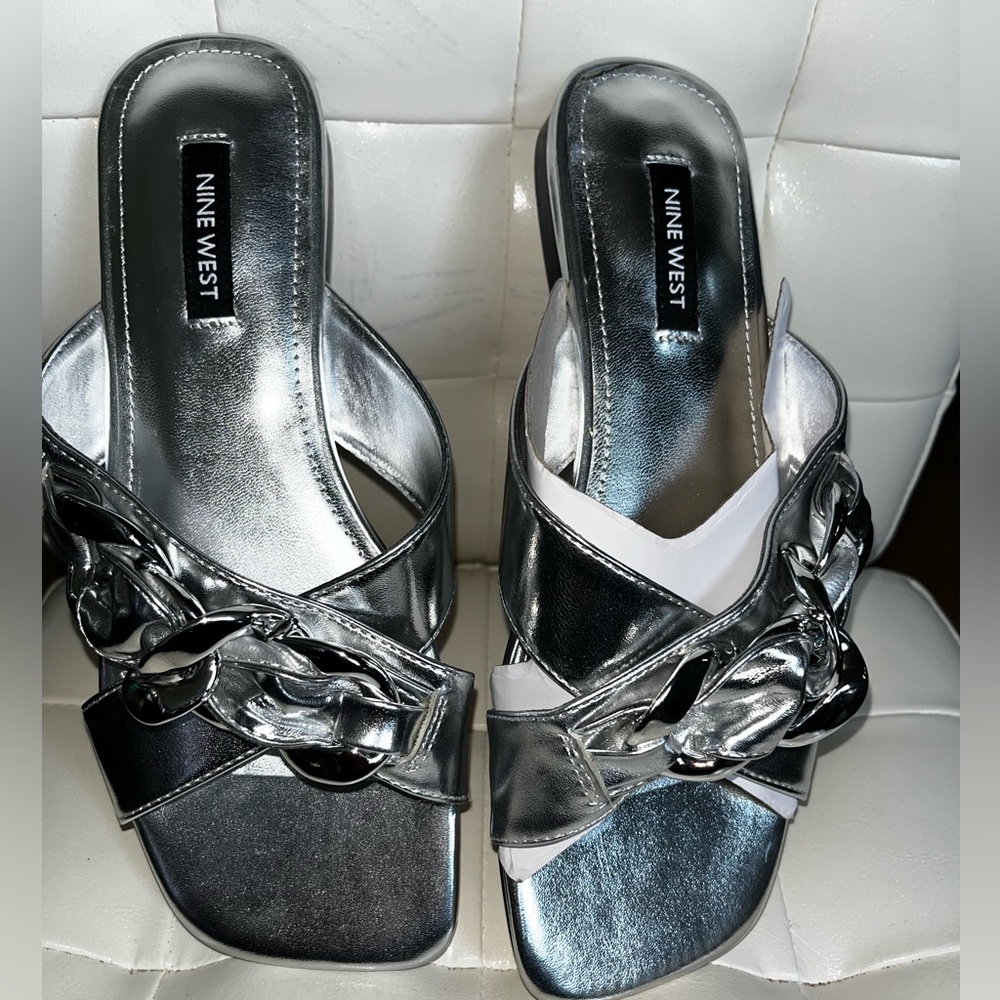 New Nine West Silver Flat sandal